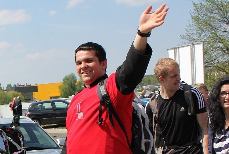 Kleryk Wojtek Lach na pewno do smutnych pielgryzmów nie lnalezy, ale czy w ogóle tacy byli?!