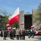 Msza św. w kaplicy Śmiertelnego Lęku Chrystusa na terenie KL Dachau była centralnym punktem pielgrzymki kapłanów z całej Polski