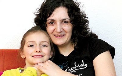  Armine Ożga-Margaryan z córką Emilią
