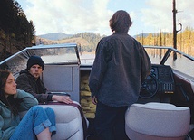 Czy w imię „obrony Ziemi” można dopuszczać się aktów terroru? Zdaniem bohaterów filmu jak najbardziej. Niezależnie od konsekwencji