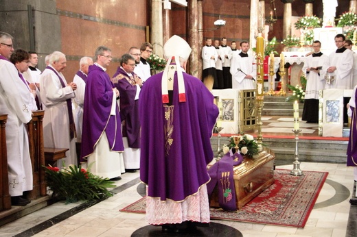 Pogrzeb ks. Tadeusza Ślipki SJ