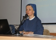 Wykład o gender wygłosiła s. Anna Maria Pudełko, apostolinka, psychopedagog powołania