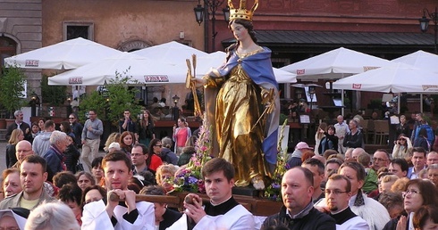 Madonna pilnie potrzebna