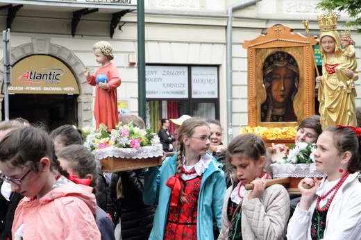 Procesja ku czci św. Stanisława z Wawelu na Skałkę - cz. 1