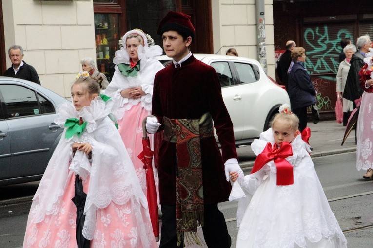 Procesja ku czci św. Stanisława z Wawelu na Skałkę - cz. 1