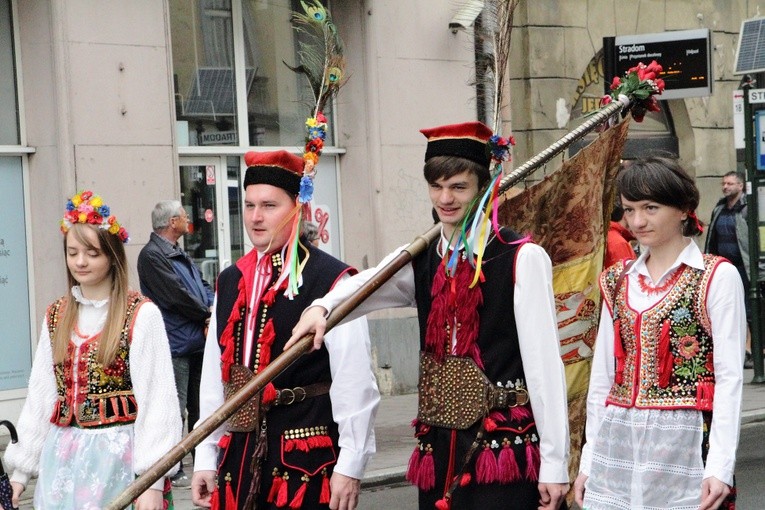 Procesja ku czci św. Stanisława z Wawelu na Skałkę - cz. 1