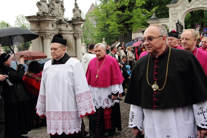 Procesja ku czci św. Stanisława z Wawelu na Skałkę cz. 2