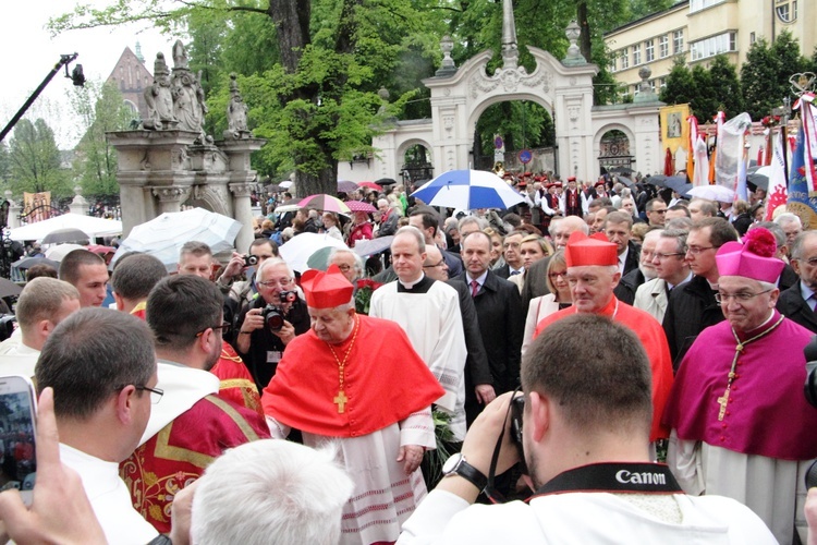 Procesja ku czci św. Stanisława z Wawelu na Skałkę cz. 2