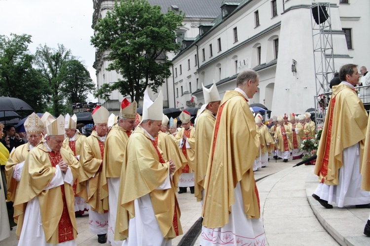 Procesja ku czci św. Stanisława z Wawelu na Skałkę cz. 2