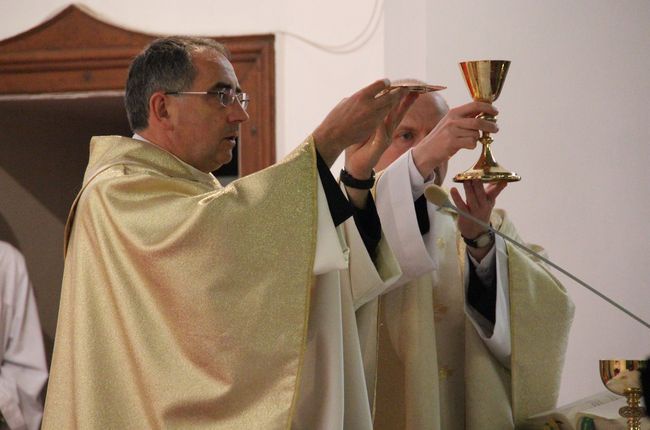 Wprowadzenie relikwii bł. Matki Teresy do kościoła WNMP w Złocieńcu