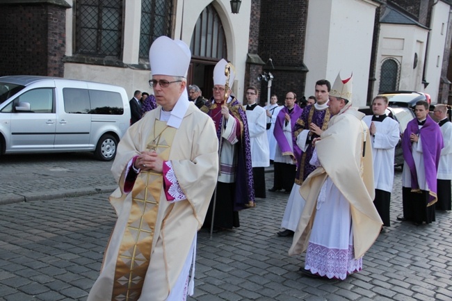 Wrocław żegna bp. Józefa Pazdura