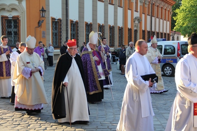 Wrocław żegna bp. Józefa Pazdura