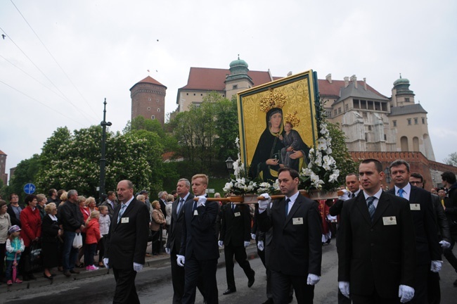 Procesja ku czci św. Stanisława z Wawelu na Skałkę cz. 3