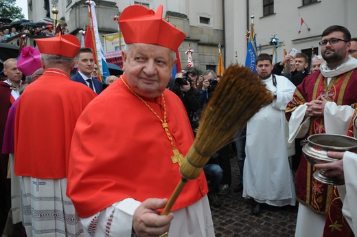 Procesja ku czci św. Stanisława z Wawelu na Skałkę cz. 3