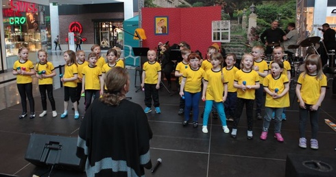 Występ przedszkolaków w Galerii Warmińskiej