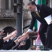 Victor Orbán postawił się międzynarodowej finansjerze w interesie zwykłych Węgrów. Dziś pozytywne skutki niezależnej polityki doceniają nawet  niedawni przeciwnicy 