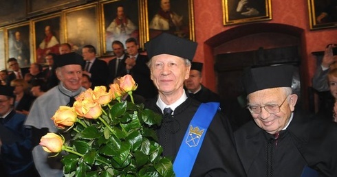 Honory dla uczonych