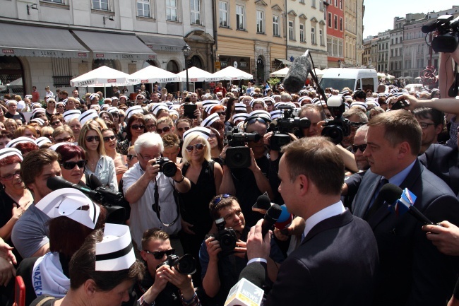 Andrzej Duda na proteście pielęgniarek