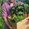 Warzywa ekologiczne to wizytówka stowarzyszenia. Na zdjęciu Jan Czaja, prezes 