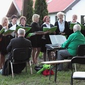 Żeby ludzie nie byli znikąd