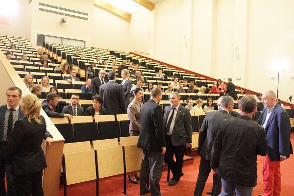 Premier na GUMedzie