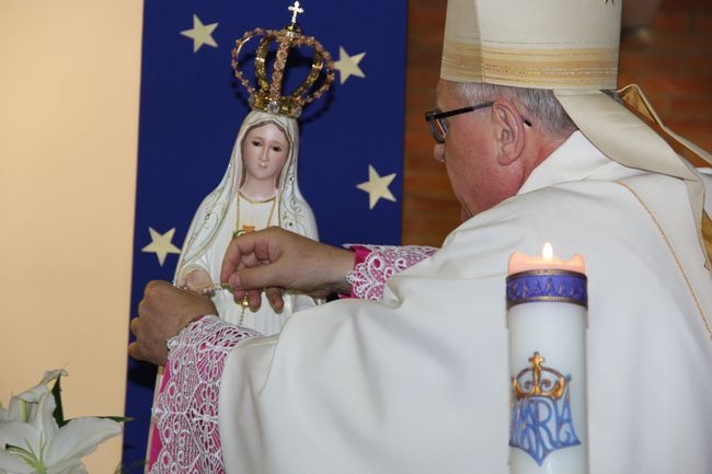 Koronacja figury MB Fatimskiej w parafii św. Wojciecha