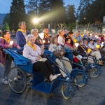 Lourdes, procesja różańcowa