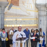 Lourdes, procesja różańcowa