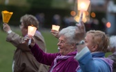 Lourdes, procesja różańcowa