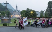 Lourdes, procesja różańcowa