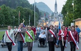 Lourdes, procesja różańcowa