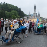 Lourdes, procesja różańcowa