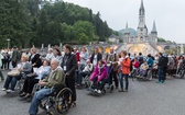 Lourdes, procesja różańcowa