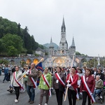 Lourdes, procesja różańcowa