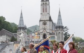 Lourdes, procesja różańcowa