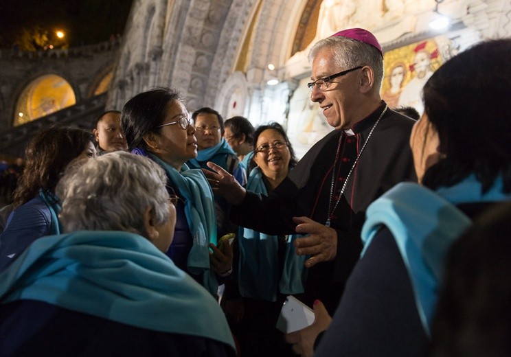 Abp Wiktor Skworc w Lourdes