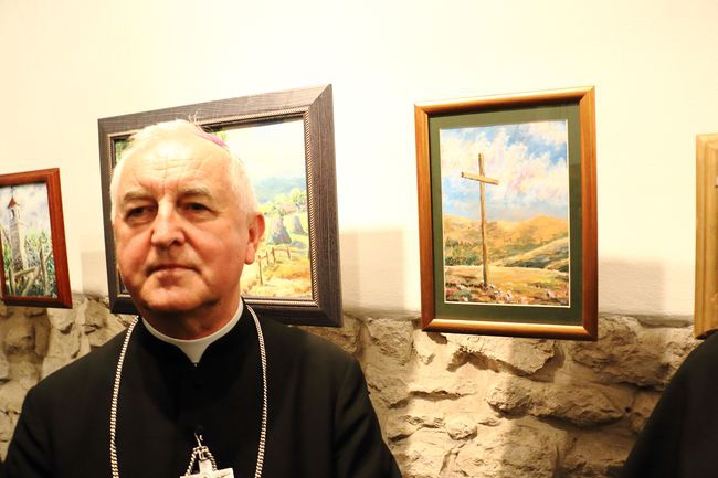 Wystawa malarstwa bp. Jana Szkodonia