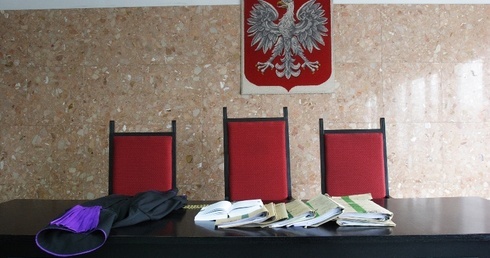 Wyrok ws. handlu kościelną ziemią