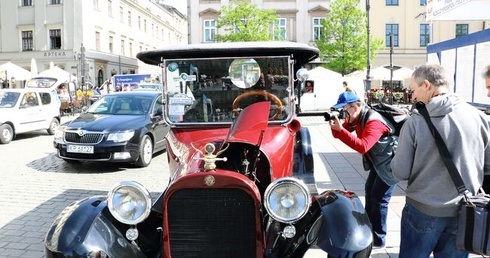 Zabytkowy samochód Dodge Brothers Touring 35