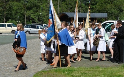 Pielgrzymka Dzieci Maryi i scholi