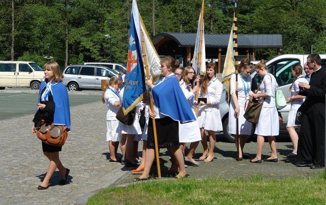 Pielgrzymka Dzieci Maryi i scholi