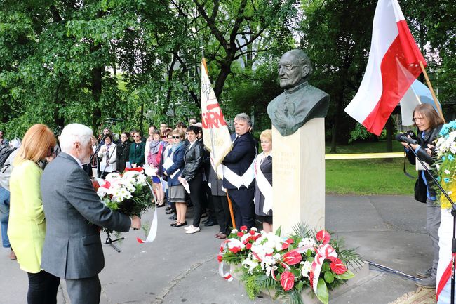 Odsłonięcia pomnika bp. Albina Małysiaka