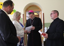 Pielgrzymi łagiewniccy w Lipniku z bpem Romanem Pindlem