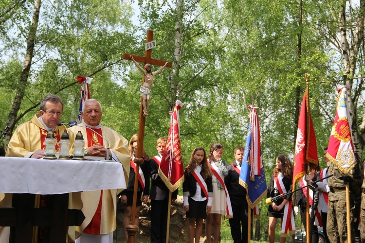 Poświęcenie cmentarza w Tuszymie