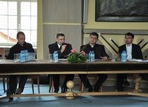 Konferencja "Symbole religijne i narodowe"