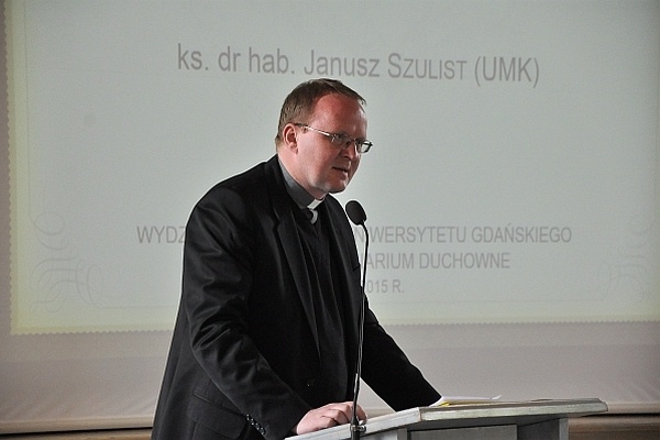 Konferencja "Symbole religijne i narodowe"