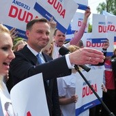 Duda: władza musi dostrzec problem emigracji młodych