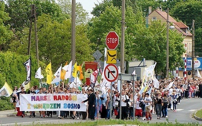  W Marszu Radości ulicami miasta wzięło udział ok. tysiąca osób