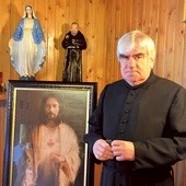  Ks. Kazimierz Kowalczyk w zakonnej kaplicy  