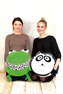 Irena Reszka (z prawej) wraz ze wspólniczką tworzą produkty z łuski gryczanej  dla dzieci i matek 